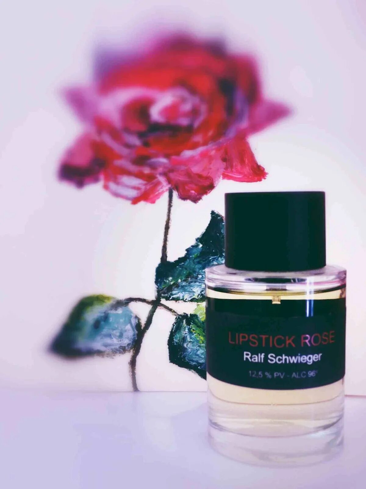 Lipstick rose frederic malle купить. Une rose frederic malle 30 мл. Ен пассант фредерик маль. Липстик роуз фредерик малле. Frederic malle lipstick.