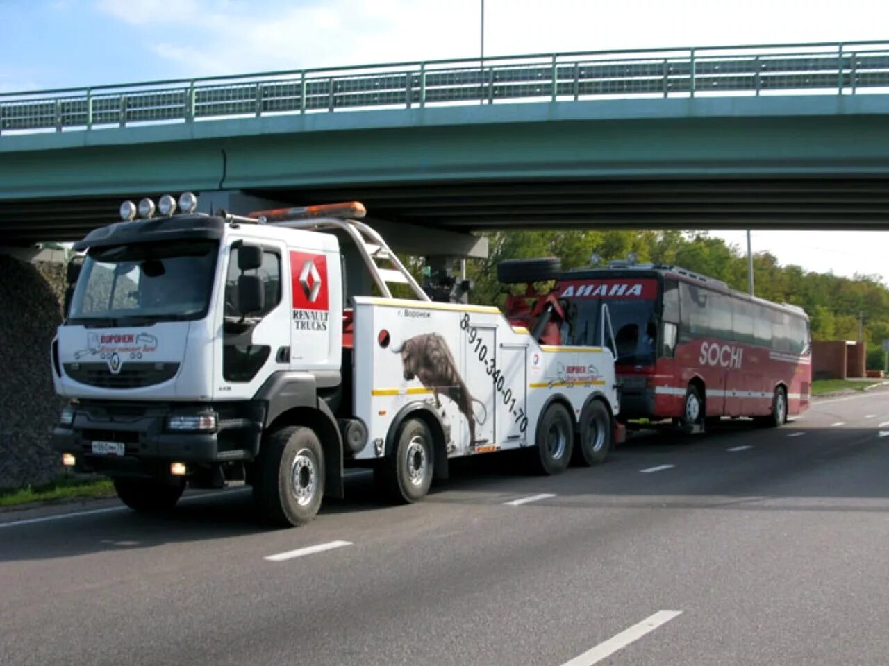 Грузовой эвакуатор москва 24. Эвакуатор кентавр грузовой. Грузовой эвакуатор для фур. Эвакуатор грузовых автомобилей скания. Грузовой эвакуатор s500.