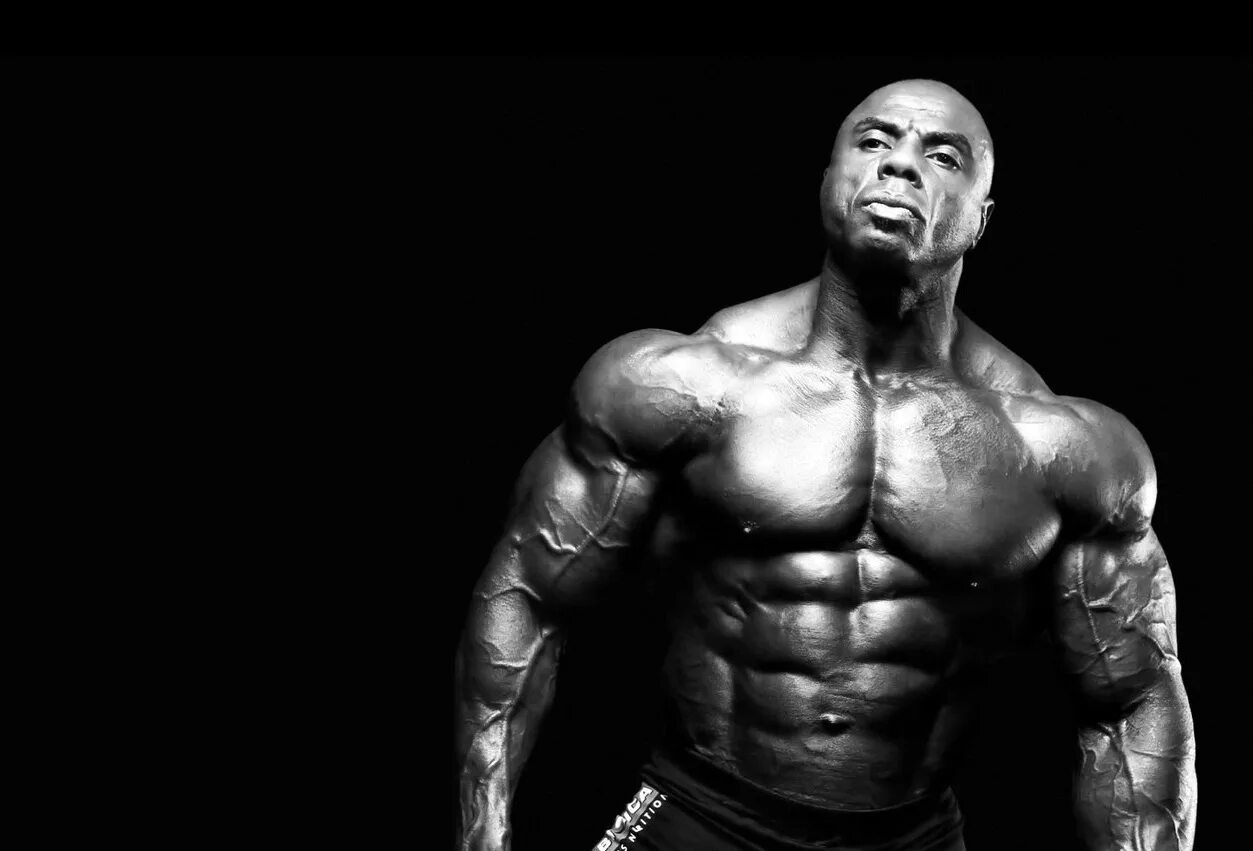 качок по английски. дуэйн скала джонсон. качок по английски. бодибилдеры. мощный человек.