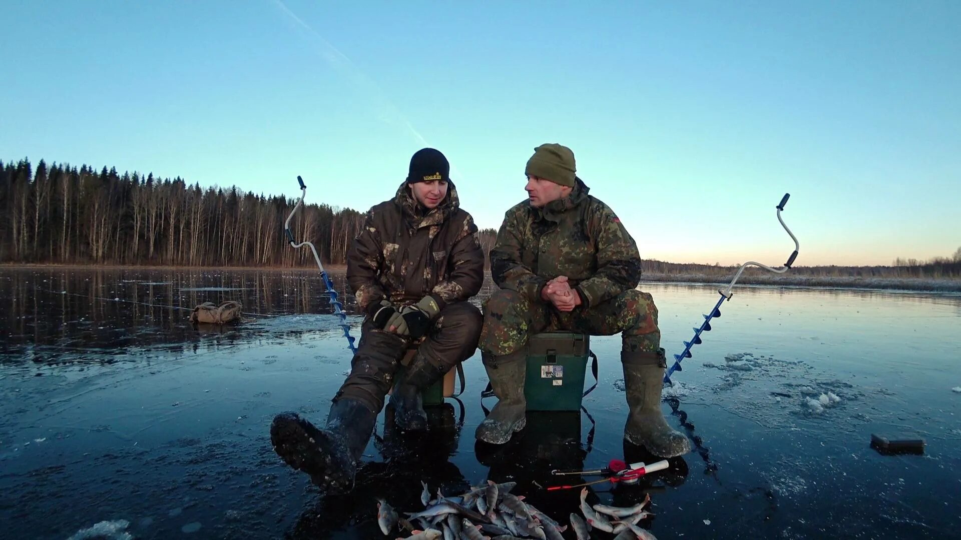 Рыбалка видео ловля. Охота рыбалка Республика Коми. Зимняя рыбалка. Зимняя рыбалка и охота.