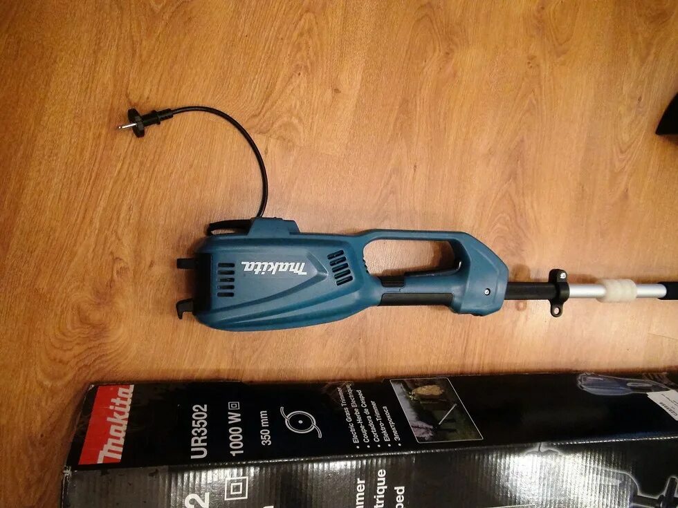 Электрический makita ur3502. Электрокосилка makita ur 300. Ur3502. Макита ur3502. Ur3502.