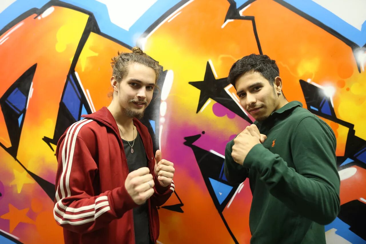 Батл 2017. Баттл v1. шоу vbattle. батл видеореклама. victor_vs_12.