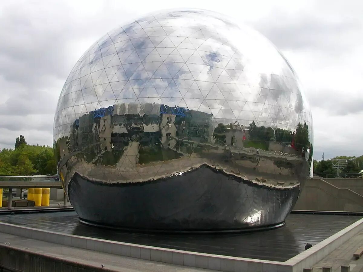 Архитектурный комплекс "город искусств и наук" в валенсии. Ла виллет париж. Планетарий валенсия город искусств. Город искусств и наук сантьяго калатрава. Science town.