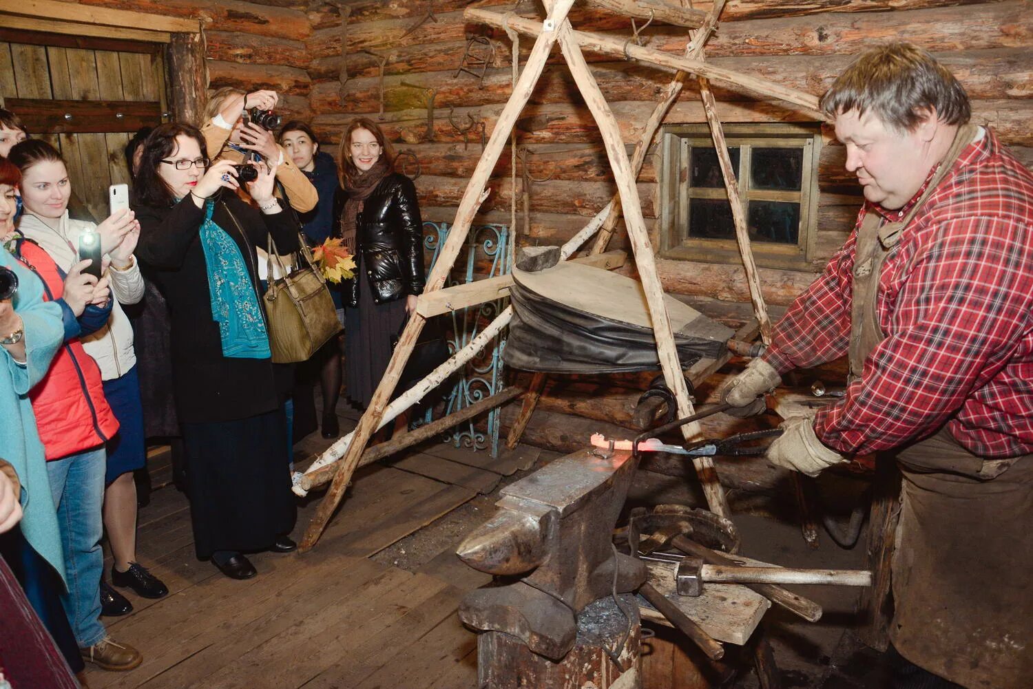 Омский музей-заповедник старина Сибирская. Большеречье этнографический музей. Краеведческий музей Большеречье. Старина Сибирская Большеречье.