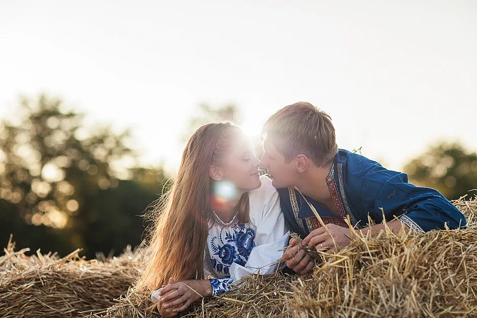 картинки пары ведические. фотосессия в славянском стиле. славяне пара. славянские влюбленные. фотосессия в славянском стиле.