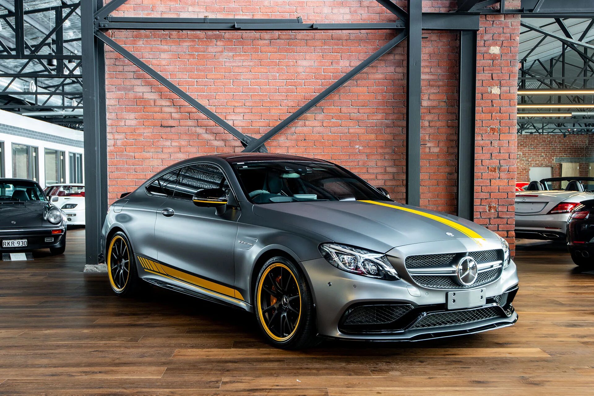 Купить мерседес амг 63. Мерседес-Бенц c63 AMG. Mercedes Benz c63s AMG. Mercedes Benz c63 купе. Mercedes Benz c 63 s AMG Coupe.