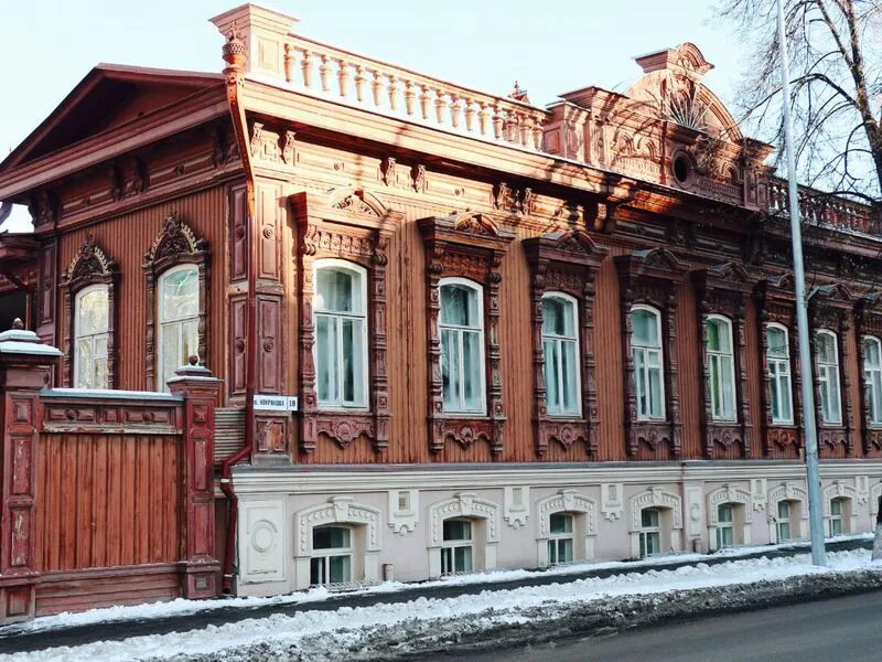 Дом купца в п буркова тюмень. Дзержинского памятники архитектуры тюмень. Усадьба буркова тюмень. Дом буркова улица дзержинского тюмень. Усадьба буркова тюмень.