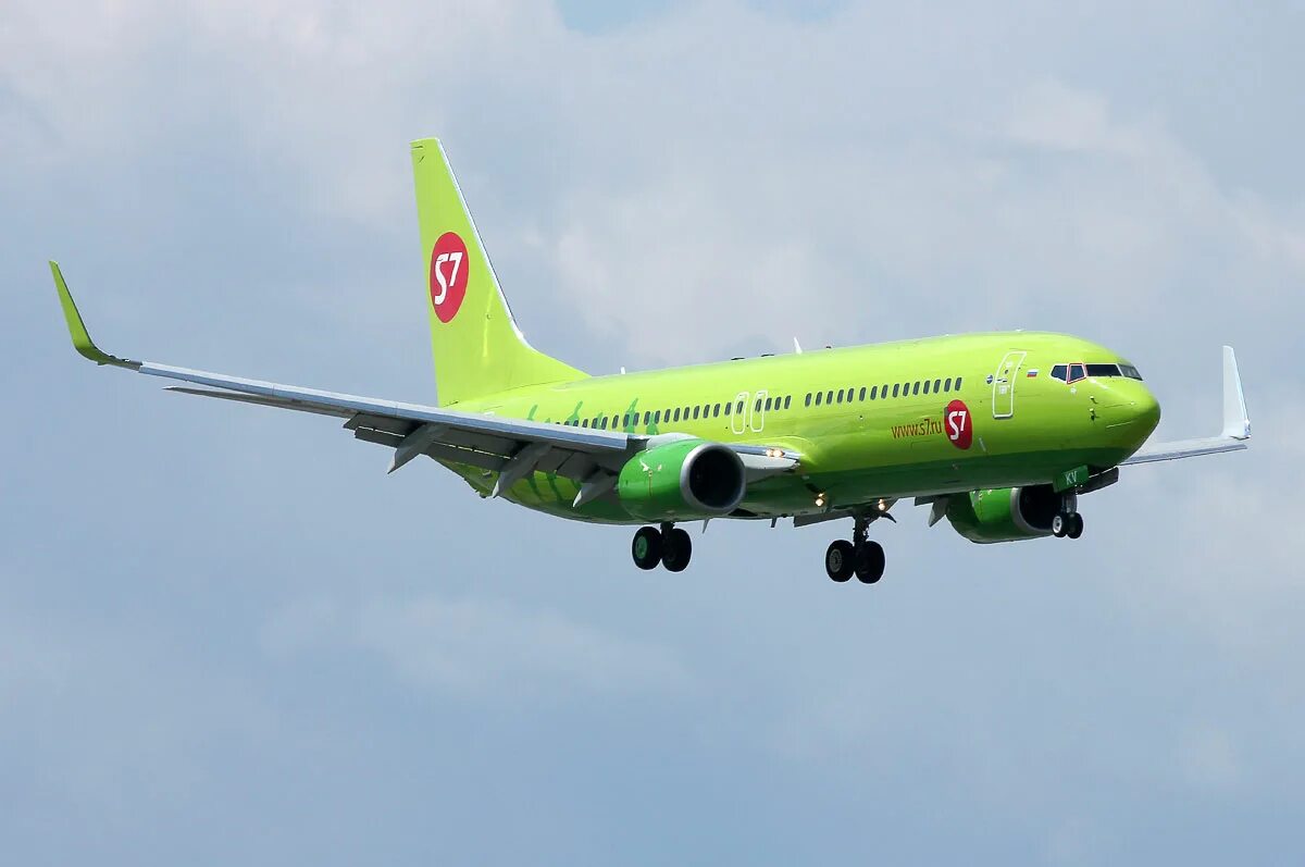 Самолет s7 Boeing 737-800. Боинг 737-800 s7. Боинг 737 s7 Airlines. Боинг 737 800 s7 Airlines. Авиакомпания сибирь s7 airlines