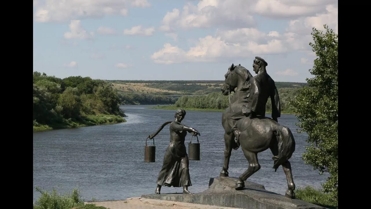 Памятник аксинье и григорию в ростове на дону. Шолоховские герои. Памятник григорию и аксинье в вешенской. Памятник григорию и аксинье в вешенской. Станица вешенская шолохов.