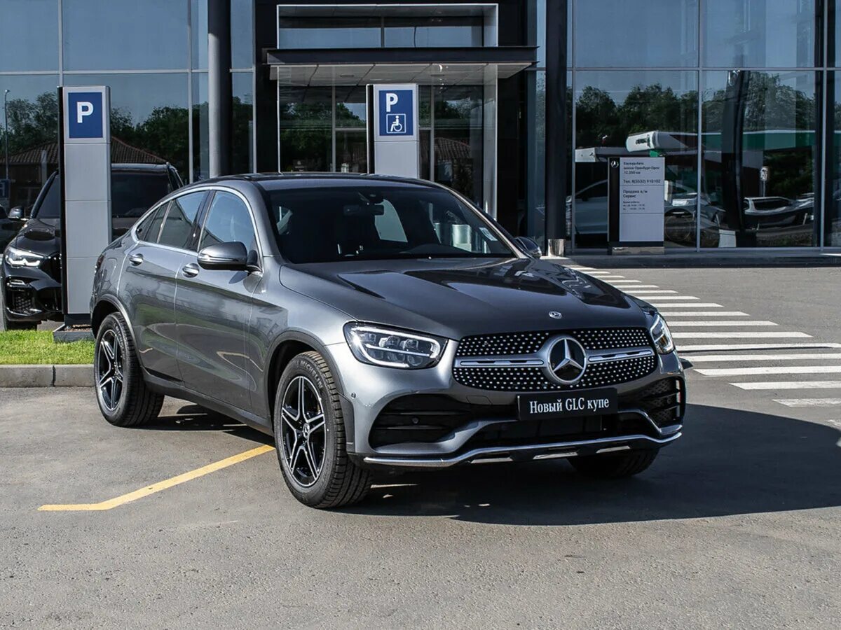 Мерседес glc купе купить. Mercedes Benz GLC купе 2020. Мерседес Бенц GLC купе 300. Mercedes-Benz GLC Coupe c253. Mercedes-Benz GLC Coupe 300 i (c253).