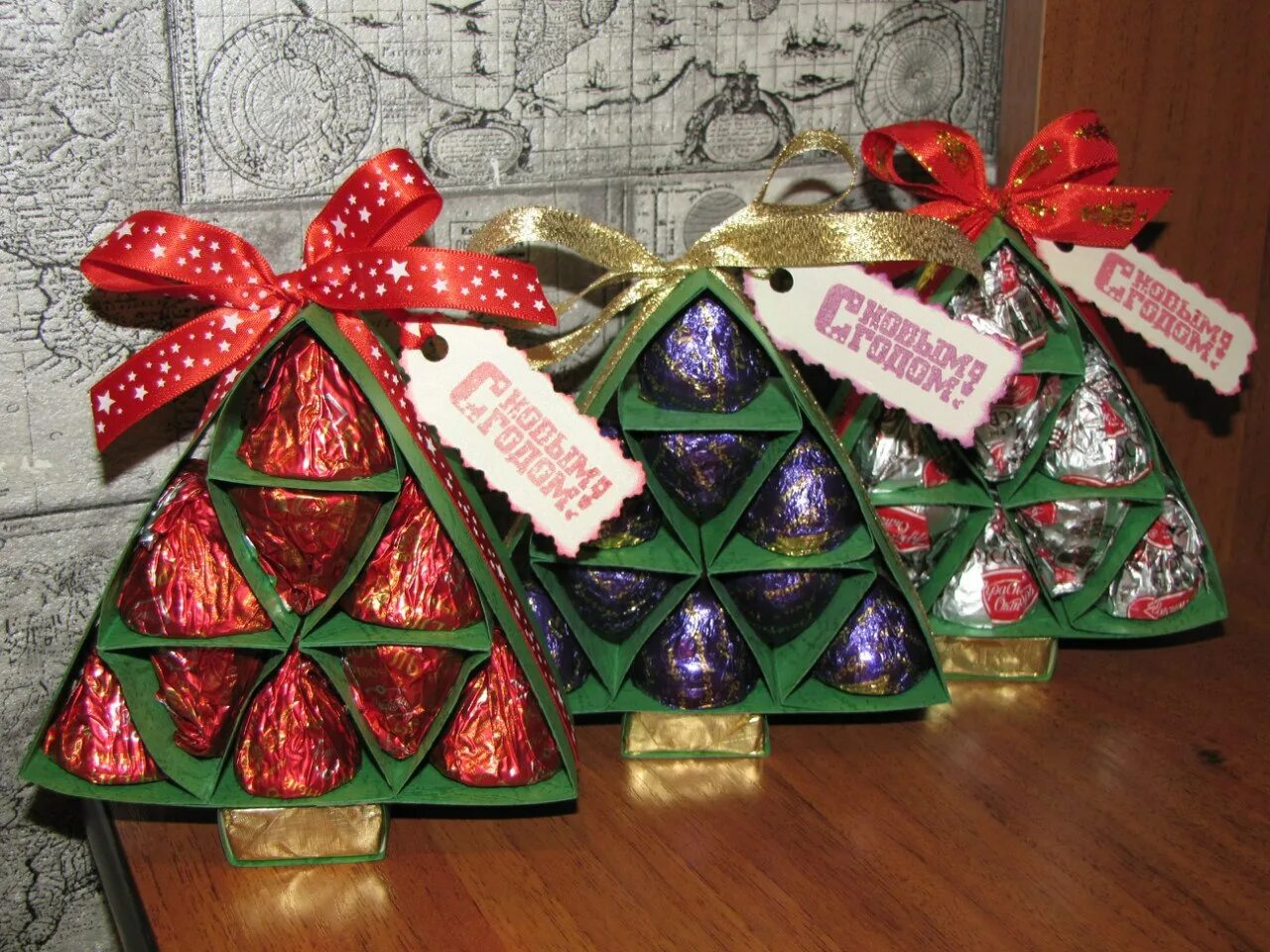 поларкиина новый год своими руками. новогодний подарок коллегам своими руками. креативные новогодние подарки. маленькие сувениры на новый год. подарки из конфет на новый год.