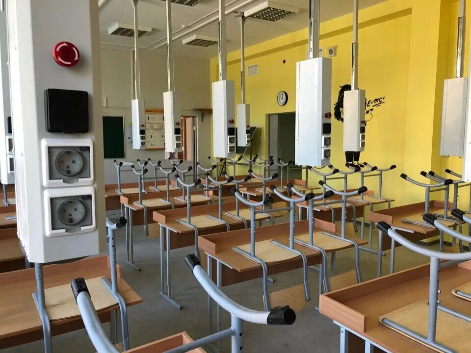 Школа 2 хлебозаводская ивантеевка. Школа 4 ивантеевка. Сош 2 ивантеевка. Сош 2 ивантеевка. Школа № 2 города ивантеевка.