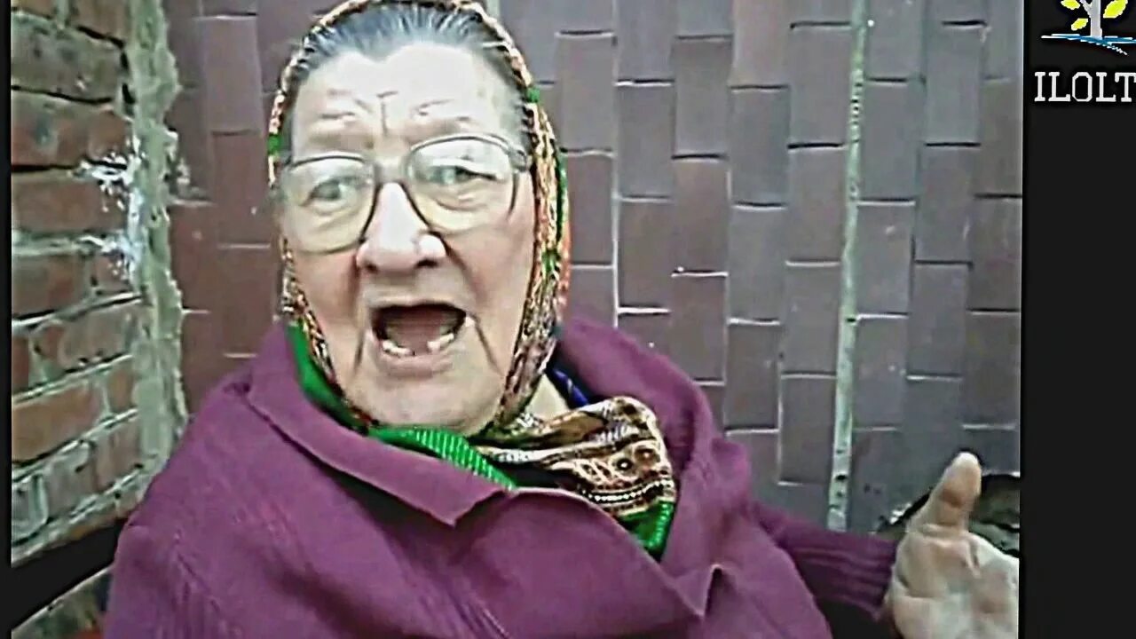 Бабки жгут. Бабули жгут. Бабки жгут. Бабка жжет смешной. Бабули жгут.