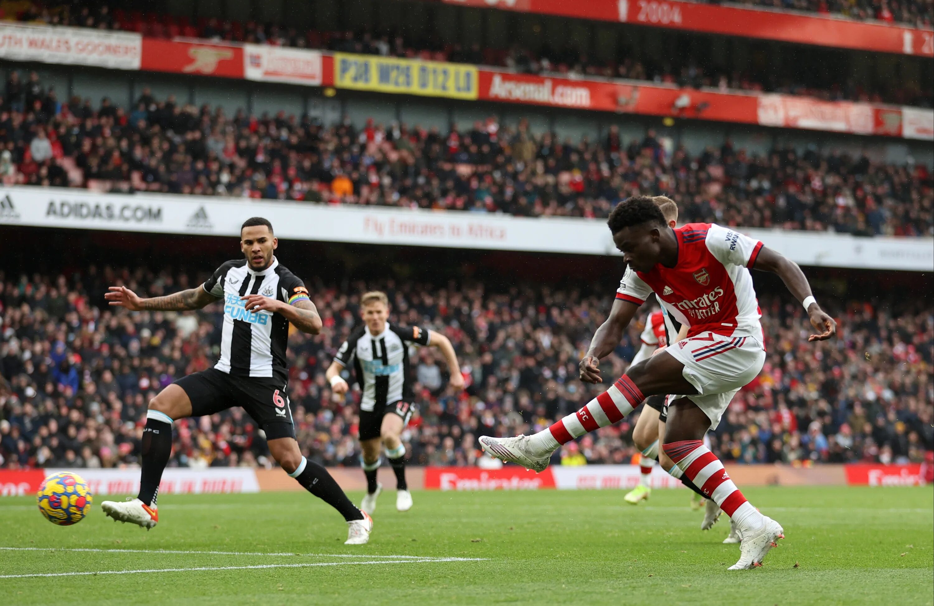 Arsenal newcastle. Арсенал Ньюкасл. Арсенал Ньюкасл Юнайтед. Арсенал Брэдфорд. Newcastle United 2022-2023.