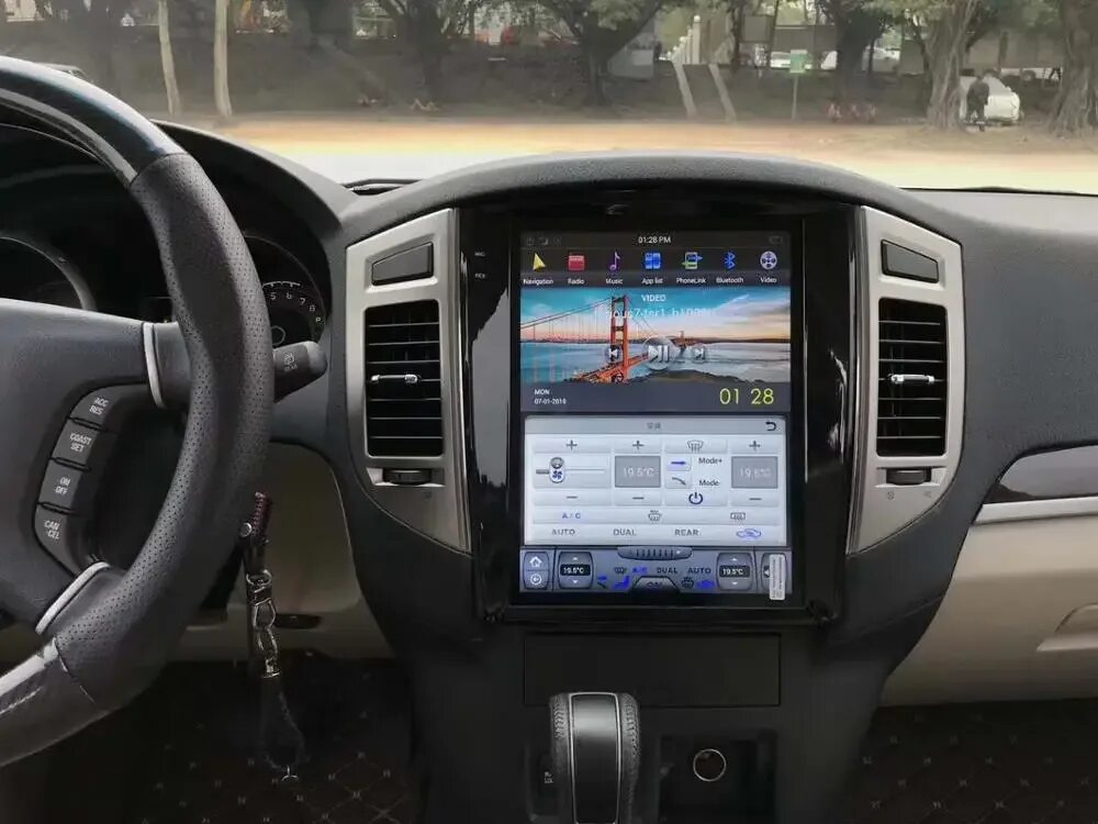 Монитор тесла для паджеро 4. Tesla pajero. Магнитола tesla pajero 4. Штатная магнитола в стиле тесла mitsubishi outlander/xl 2006-2012. Магнитола tesla pajero 4.