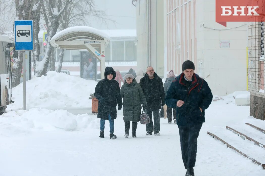 Население сыктывкара на 2023. Сильный снегопад. Мэр Сыктывкара. Сильный снег. Мэр Сыктывкара фото.