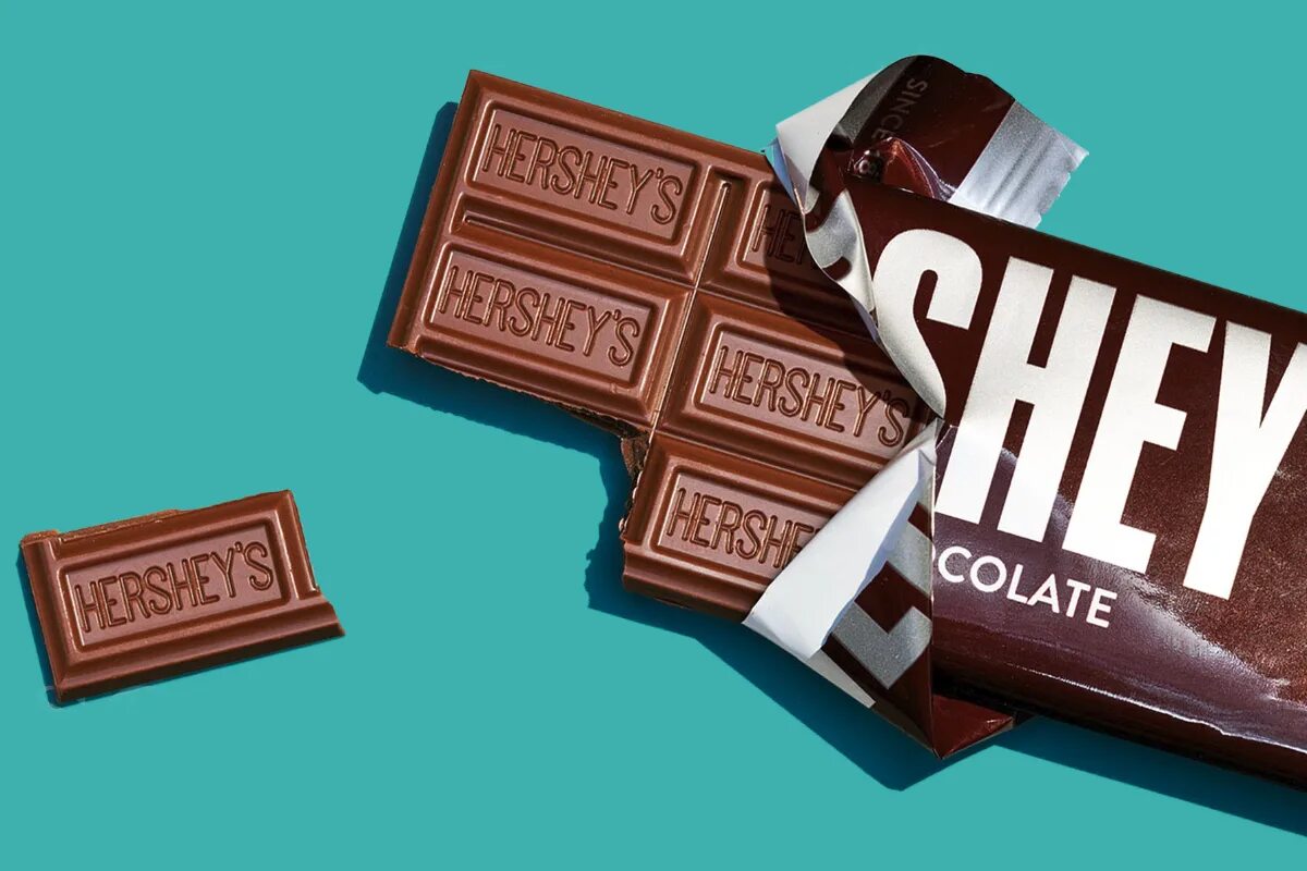 The hershey company. Hershey s. Hershey's шоколад. Американский шоколад Hershey's. ХЁРШИС шоколад.