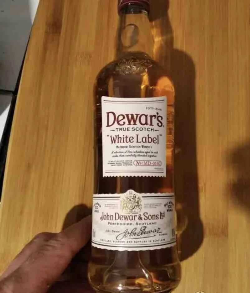 Дюарс 0.7. Виски Dewars White Label 0.5 40. Dewar's White Label Дюарс Уайт лейбл, 4.5 л. Виски деварс Вайт лейбл 0.5. Дюарс Вайт лейбл 0.7.