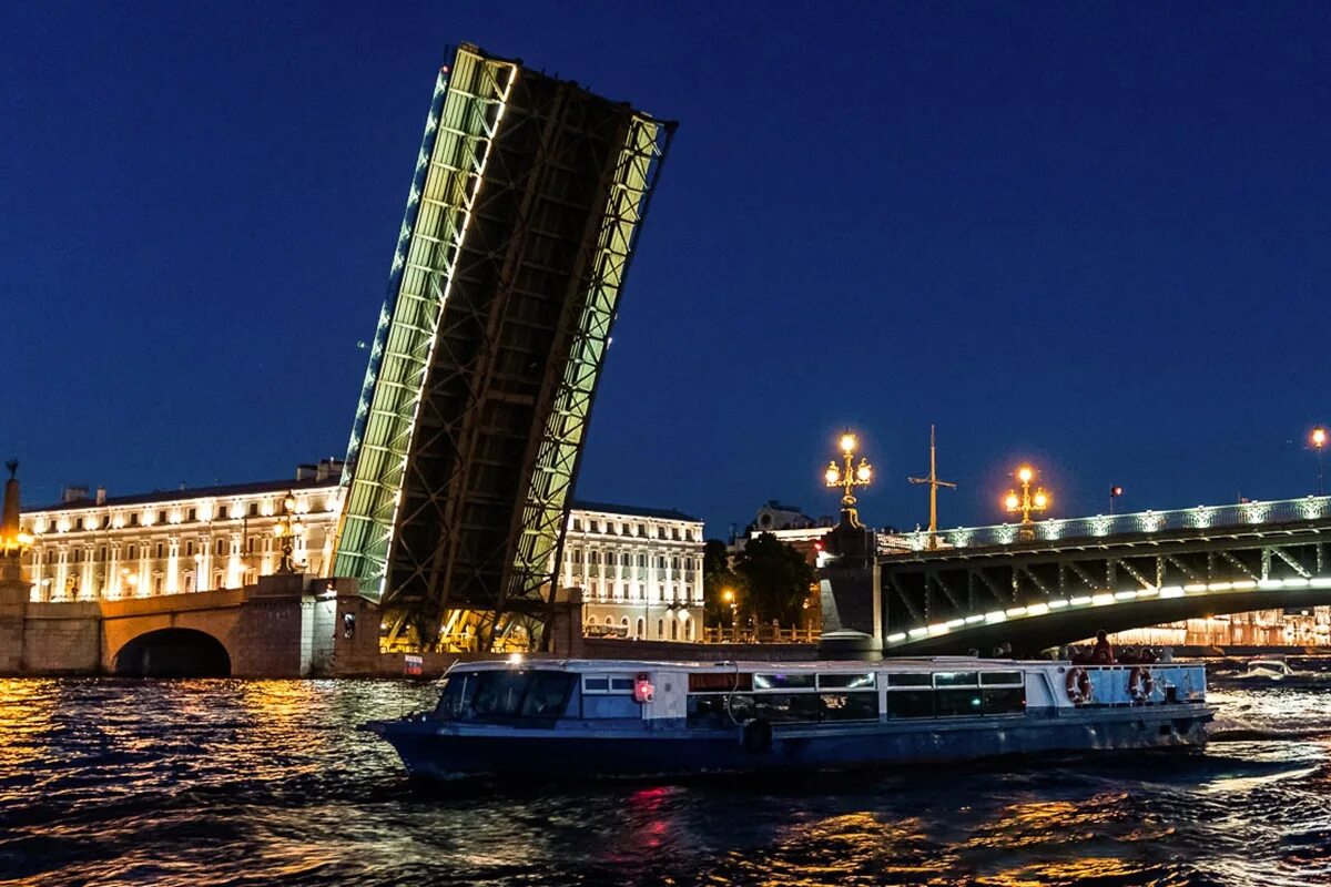 Ночная прогулка по санкт петербургу. Теплоходы и разводные мосты питера. теплоход питер разводные мосты ночная прогулка. теплоход питер развод мостов. мосты санкт-петербурга экскурсия ночная санкт-петербург.