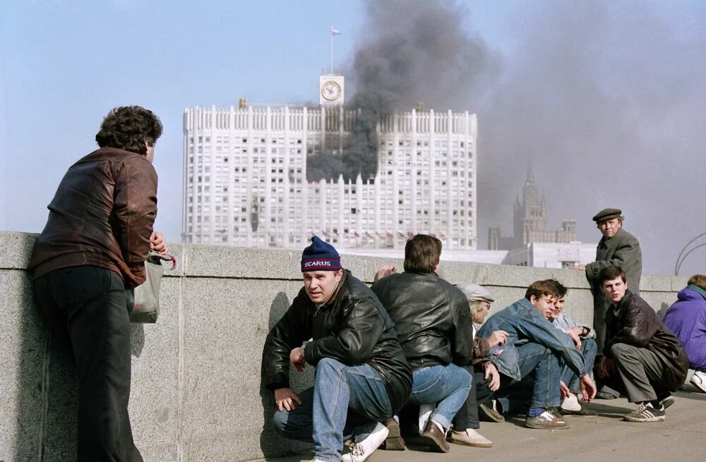 1993 год москва баррикады. октябрь 1993 смоленская площадь. 4 октября 1993. октябрь 1993 штурм останкино. события расстрела белого дома.