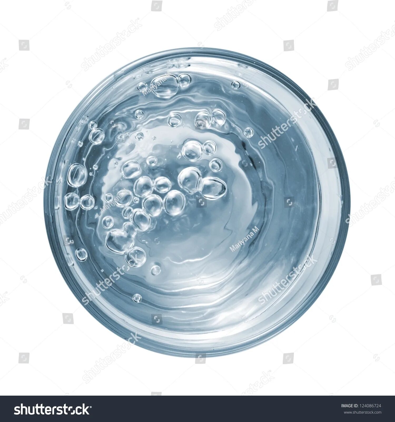 Стакан воды сверху. Тарелка с водой. Вода в прозрачной тарелке. Миска с водой. Чашка с водой.