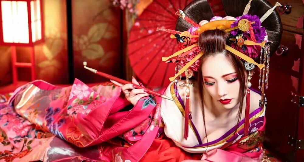 Гейша майко. Гейша вид. Отоко-гейша. Майко киото. Мидзуагэ у гейши.