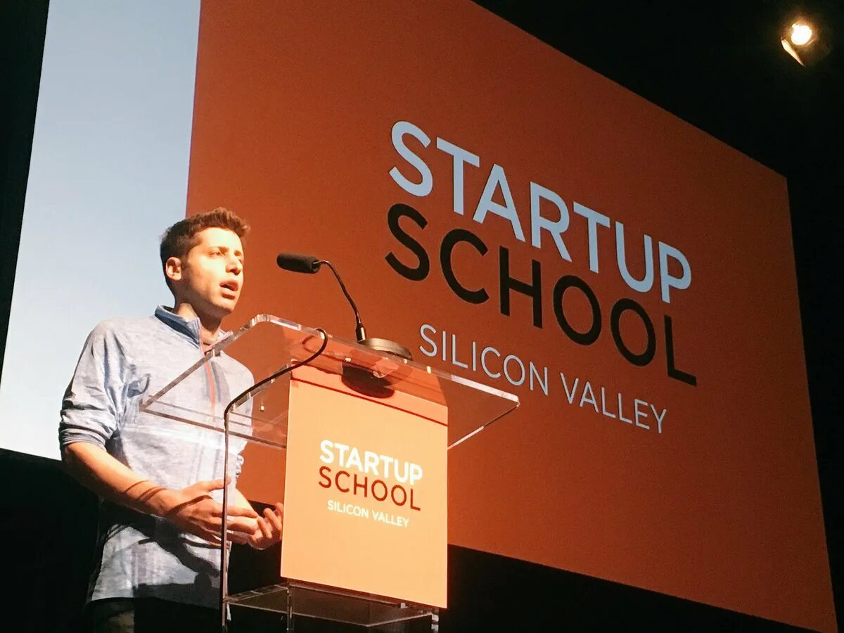 News ycombinator. Старт ап скул. y combinator (сша). акселератор стартапов. ycombinator startup school.