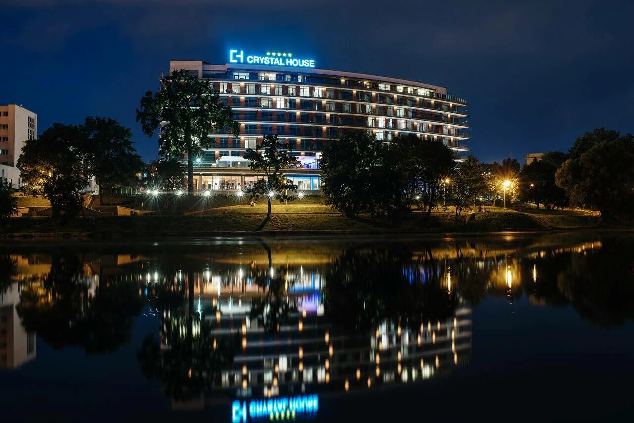 Crystal калининград отель. Crystal house suite hotel калининград. Кристалл хаус калининград. Отель кристалл хаус калининград. Жк кристалл хаус москва.