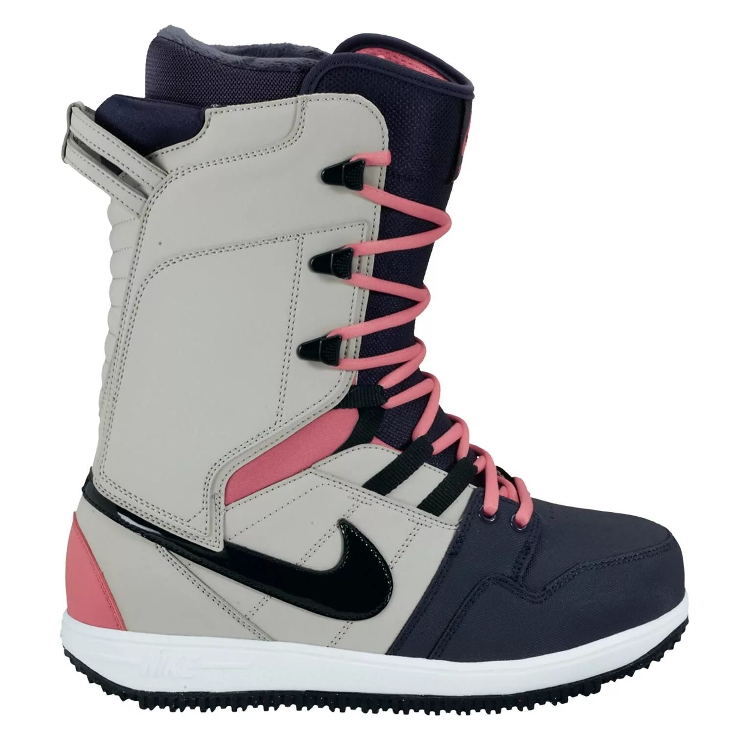 Серые ботинки для сноуборда. Ботинки nike vapen. ботинки для сноуборда nike vapen. nike lunarendor qs snowboard boots 2014. женские сноубордические ботинки nike vapen.