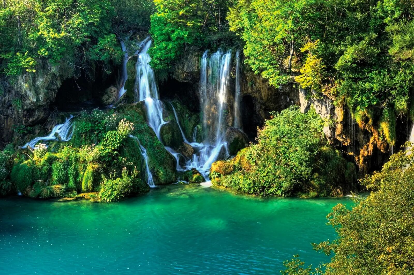 Картинки на экран. Плитвицкие озёра Хорватия. Плитвицкие озера - крупнейший национальный парк Хорватии. Фотообои симфония Плитвицкие озера Хорватия. Плитвицкие озёра Радуга.