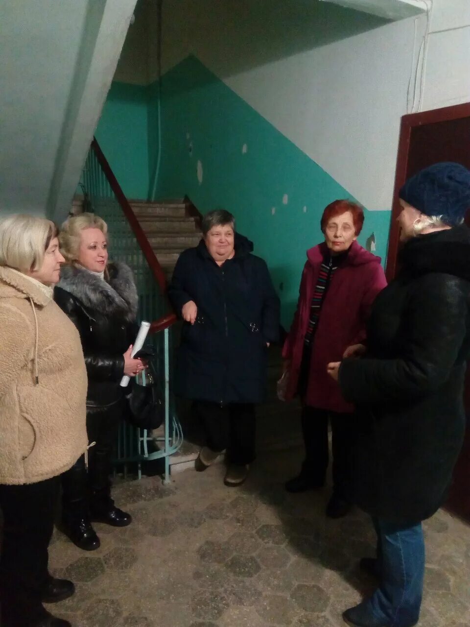 Группа собственников. Собрание жителей. Жители многоквартирного дома. Собрание жителей домов. Собрание жильцов многоквартирного.