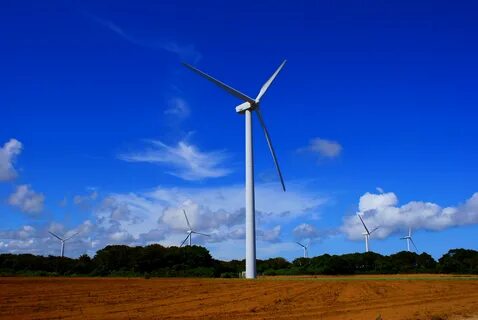 Powerful wind