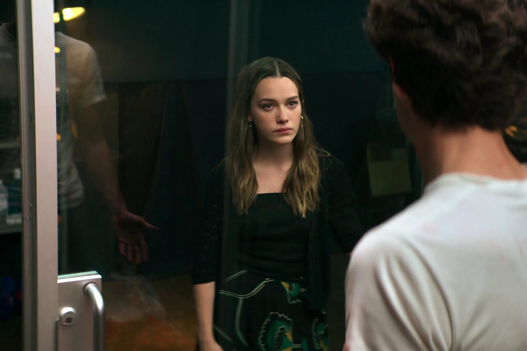 Виктория педретти сериал ты. Кейт аваллоне. The in between 2022. Эшли николь уильямс салем. Виктория педретти слив.