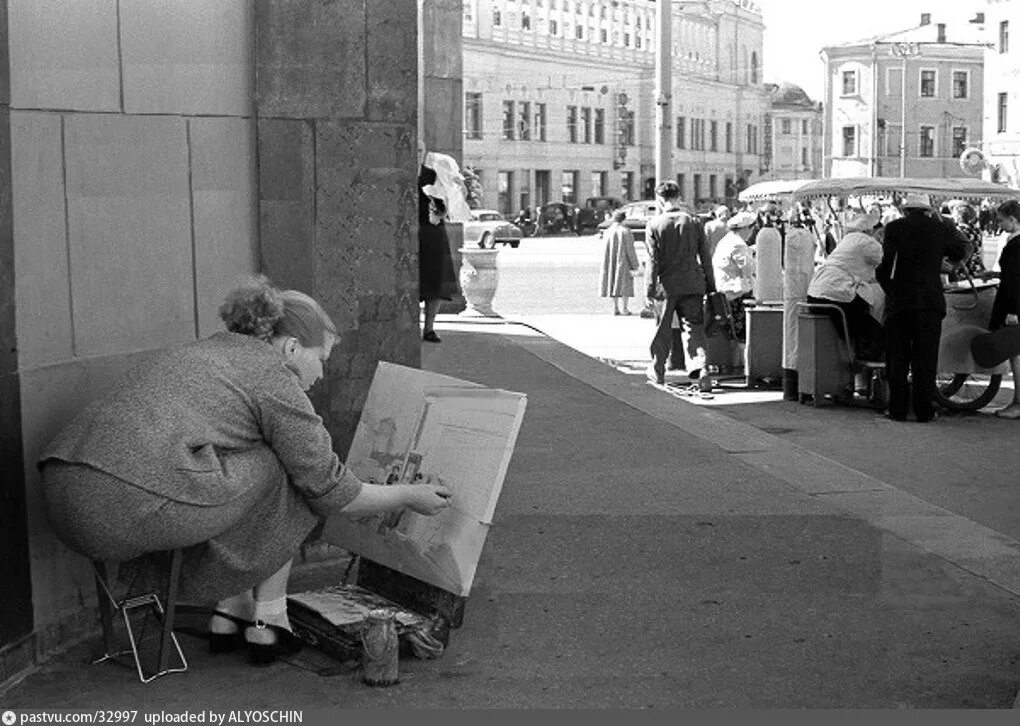 Арбатская площадь 4. Арбатская площадь 1960г. Москва Арбат до реконструкции. Арбат до перестройки фото. Москва Арбатская площадь 14с1 художественный.