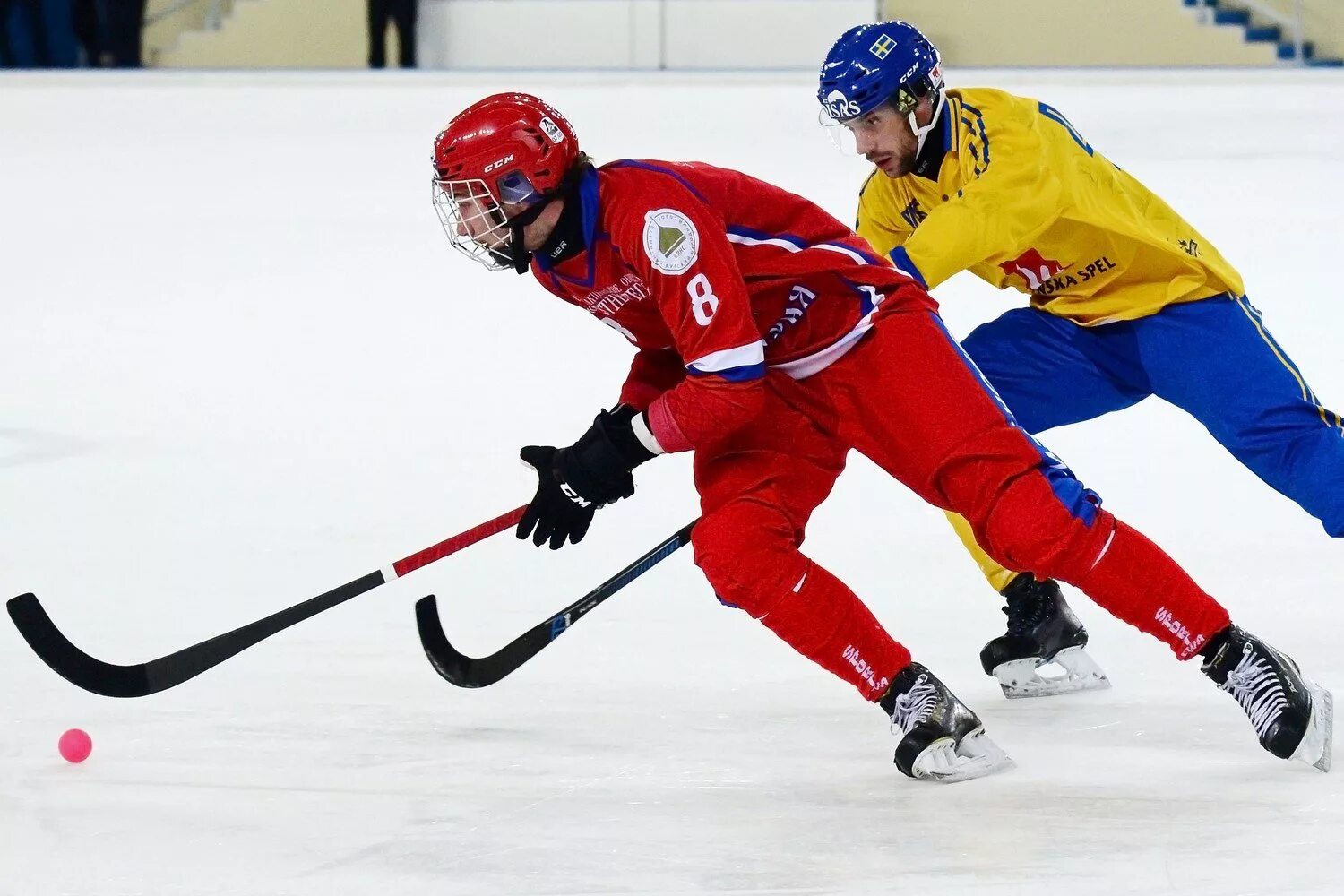 Финал по хоккею с мячом. Bandy хоккей с мячом. БЕНДИ хоккей с мячом Чемпионат. Мяч для хоккея с мячом БЕНДИ. Ринг БЕНДИ хоккей с мячом.