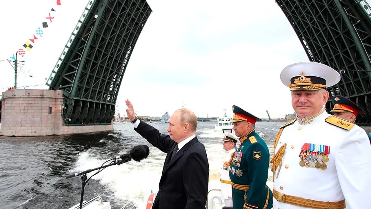 Дочь шойгу открывает форты в кронштадте. Парад ВМФ В Санкт-Петербурге 2022.