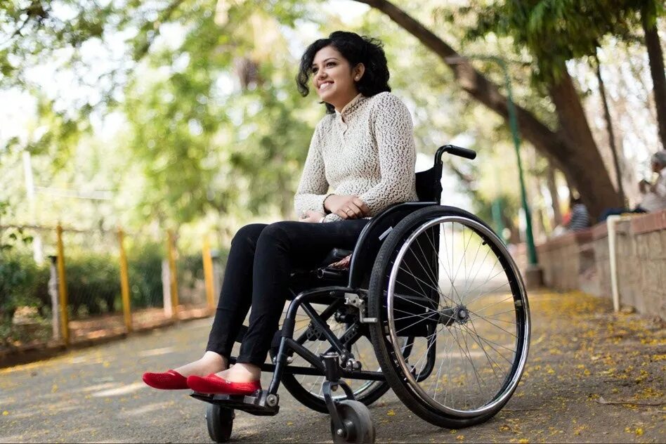 Disabled women. Disabled woman with a cane. Polio woman wheelchair art. Disabled women. Женщина инвалид.