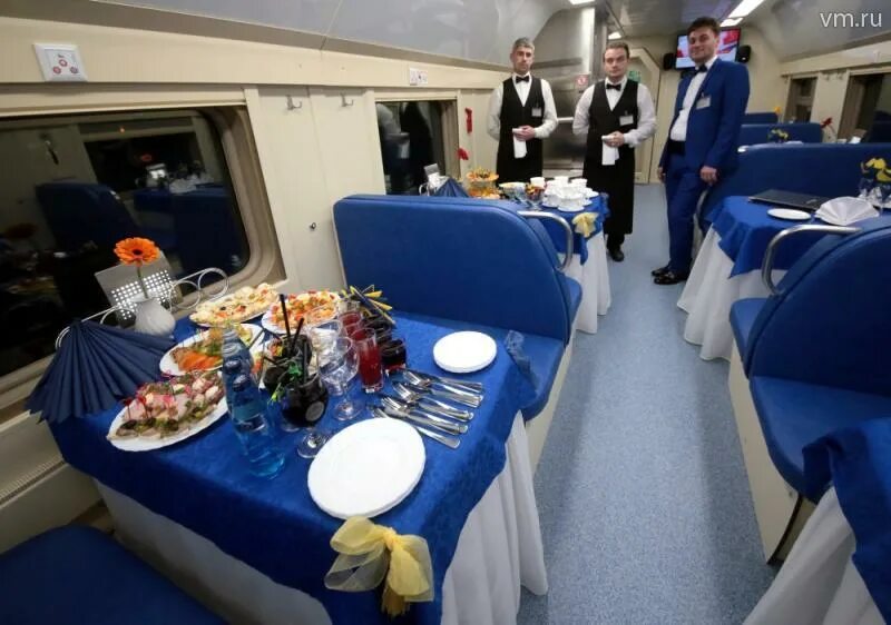 Купе 2к фпк. Вагон ресторан москва адлер. 102м премиум вагон ресторан. Северная пальмира вагон ресторан. Вагон ресторан в двухэтажном вагоне.