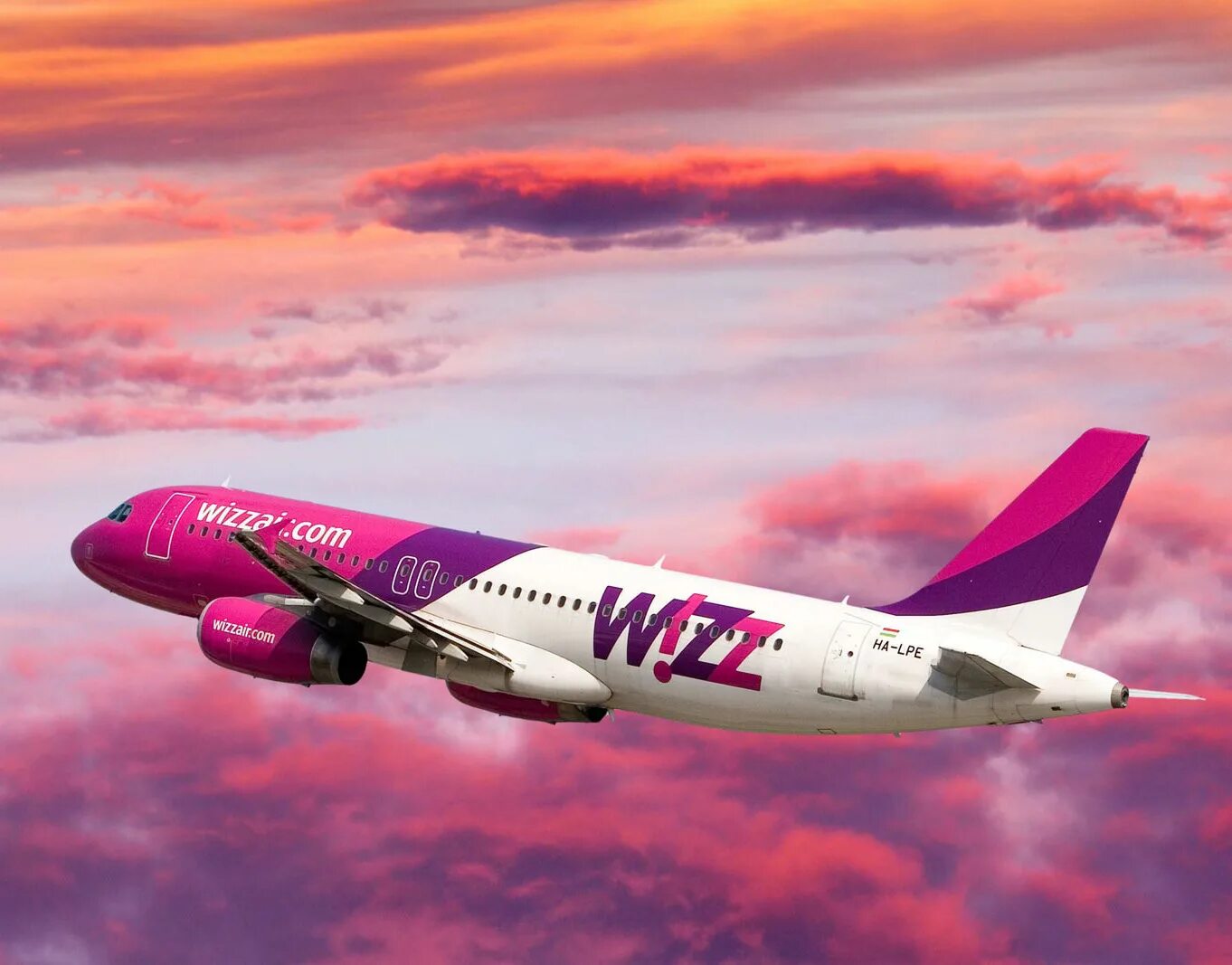 Wizz Air лого. Самолет Wizz. Wizz Air самолеты. Wizzair Abu Dhabi.