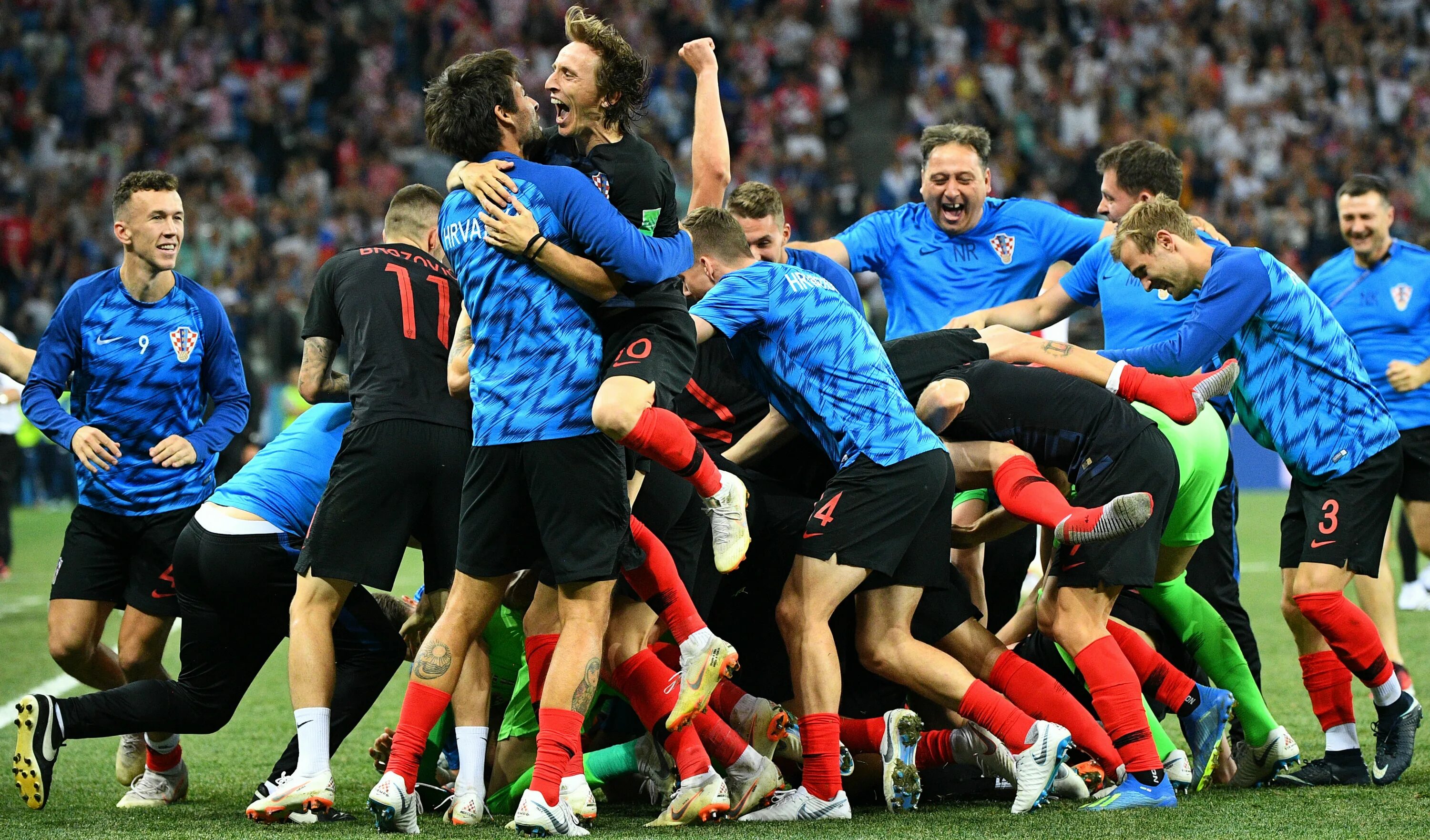 болельщики сборной хорватии. чм 2018 сетка плей-офф. хорватская сборная. сетка 1/4 чм 2022. 1 4 чемпионат.