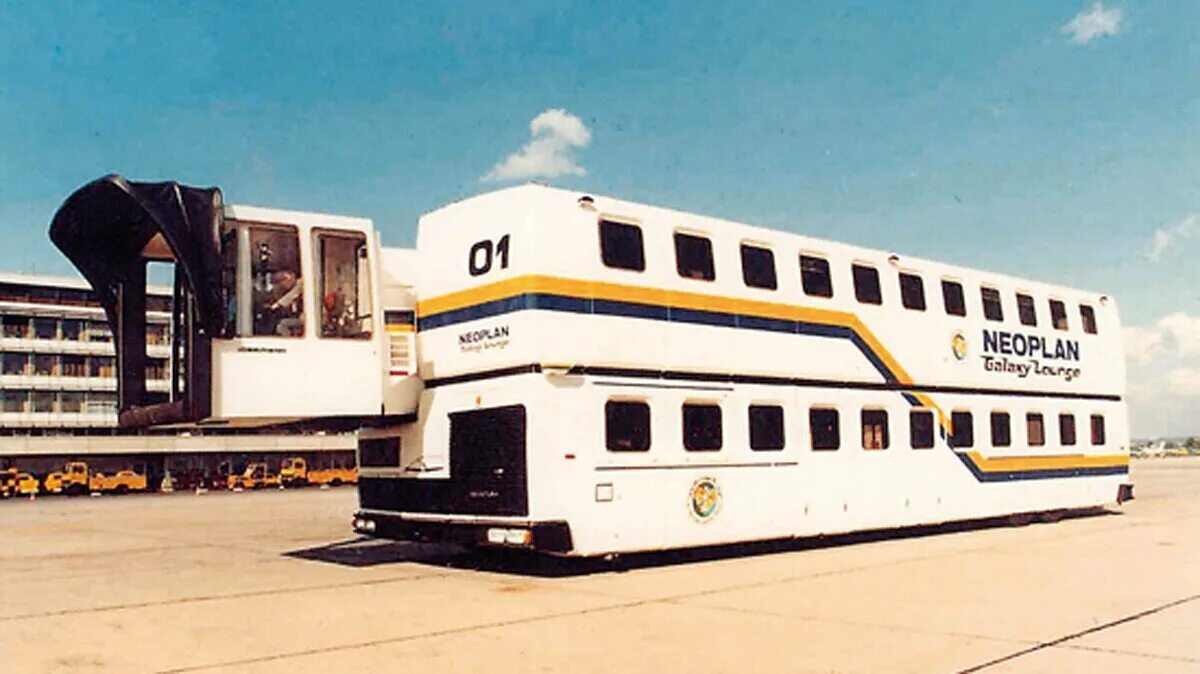 Самый большой автобус в мире. Neoplan n980 galaxy-lounge. neoplan n980 galaxy-lounge (jumbo jet coach). аэродромный neoplan. перронный автобус neoplan.