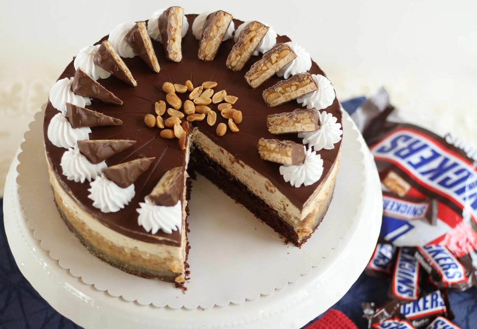 Hazelnut dream Cake Ferrero rocher flavour cake filled with nutella buttercream,
