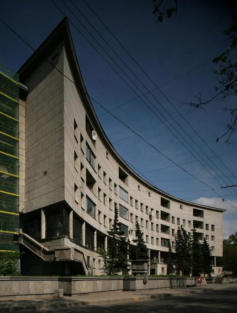 Наб. Набережная реки карповки 13. Левинсон дом на карповке. Первый жилой дом ленсовета, санкт-петербург. Набережная реки карповки 13.