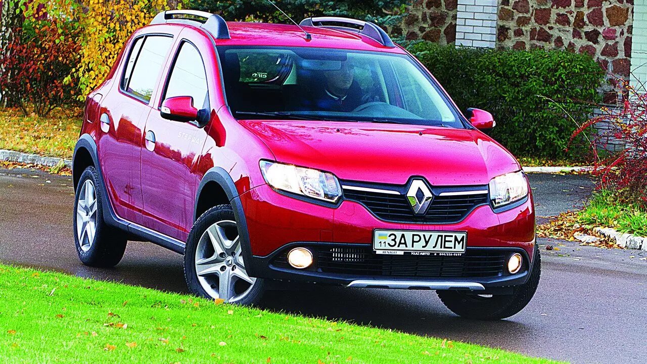 Renault sandero цвет. Renault Sandero Stepway. Зеленый Renault Sandero Stepway. Рено Сандеро степвей 1. Сандеро степвей 2023.