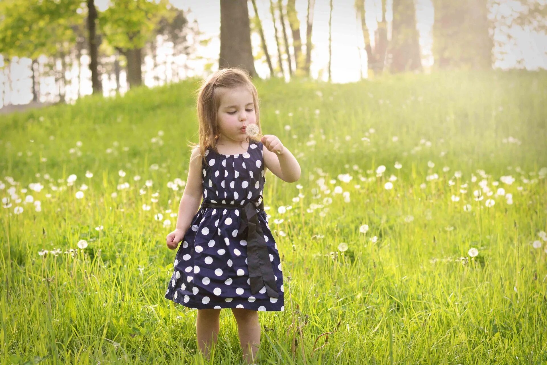 2 years old girl. 1 year old girl standing. 2 years old girl dress. 5 years old kid plays as a princess.