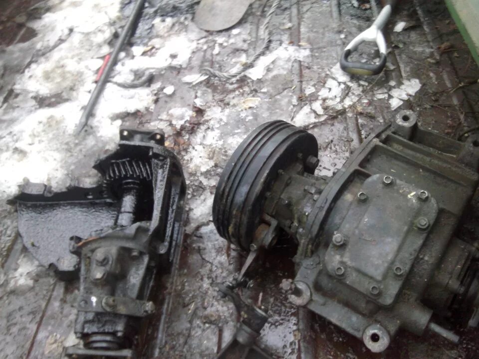 Раздатка от зил 157. Купить раздатку зил 157. Раздаточная коробка зил 157. Раздаточная коробка зил. Раздаточная коробка зил 157.