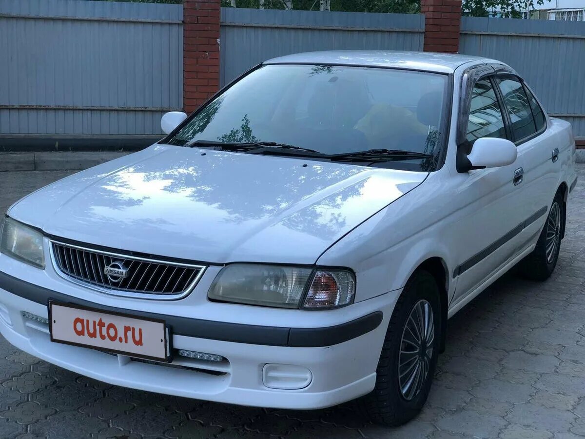 Nissan sunny белый. Ниссан санни b15 белый. Nissan sunny 2014. Ниссан санни б15 белый. Ниссан санни какая.