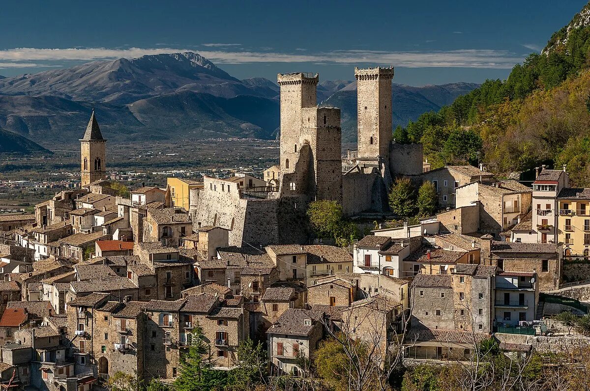 Город сант-агата-де-готи. Сант-агата-де-готи италия. Городские коммуны италии. Городские коммуны италии. Город сант-агата-де-готи.