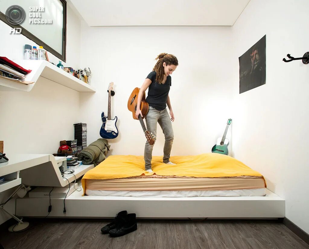 Уборка в комнате подростка. He cleaned the room. Карточки спальня. Чистая комната иллюстрация. Спальня мультяшная.