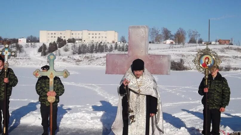 Погода в красном белгородской на неделю. РП 5 красная Яруга. Храм красная Яруга. Красная Яруга в снегу. Яруга группа.